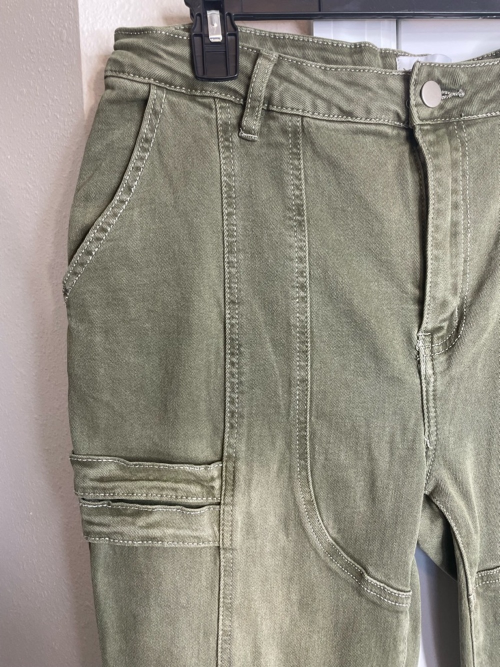 Fashion Nova Olive Green Flare Pants Size 16 - Picture 5 of 6